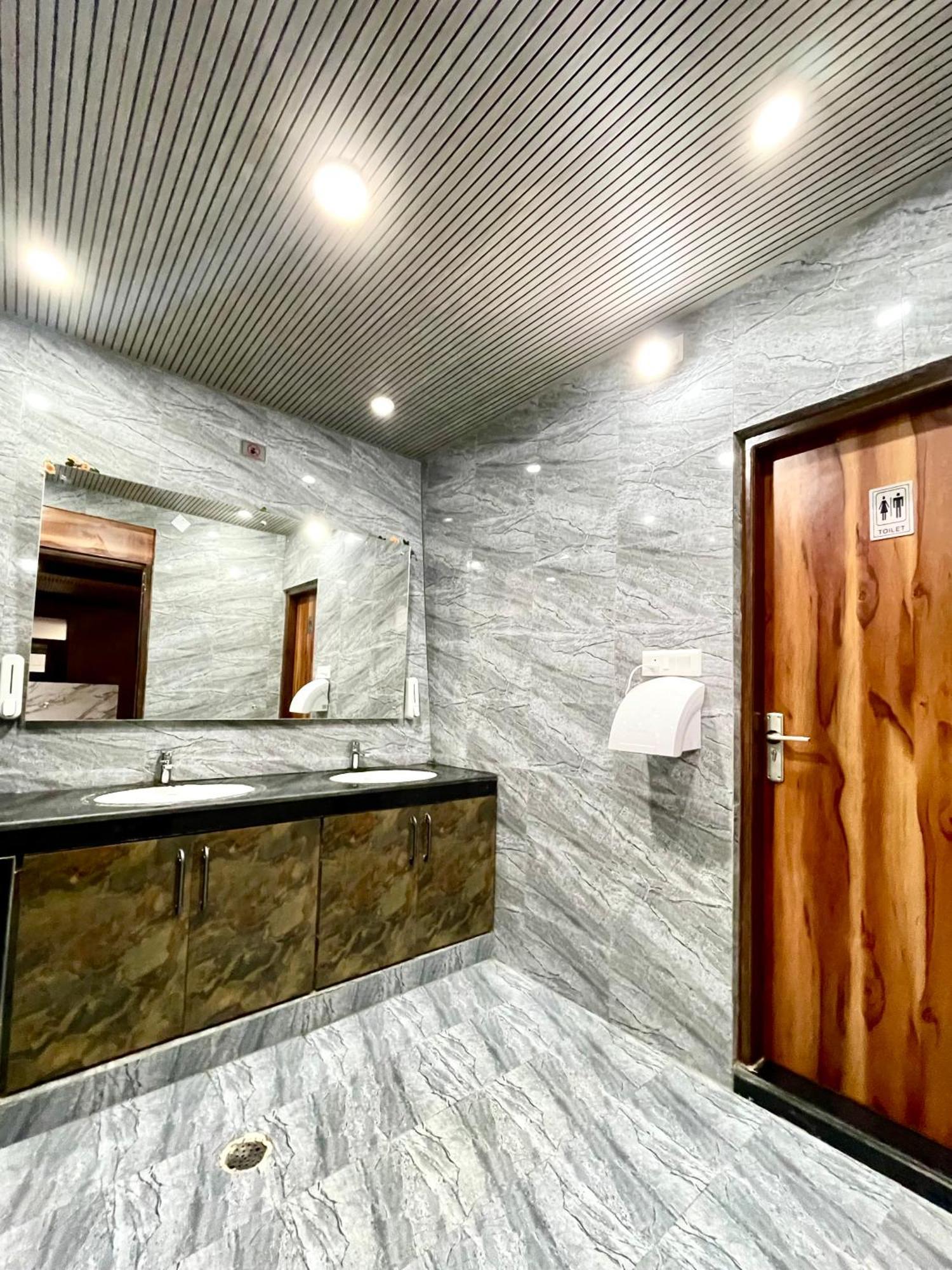 Hotel Rollingrang Кальпа Экстерьер фото