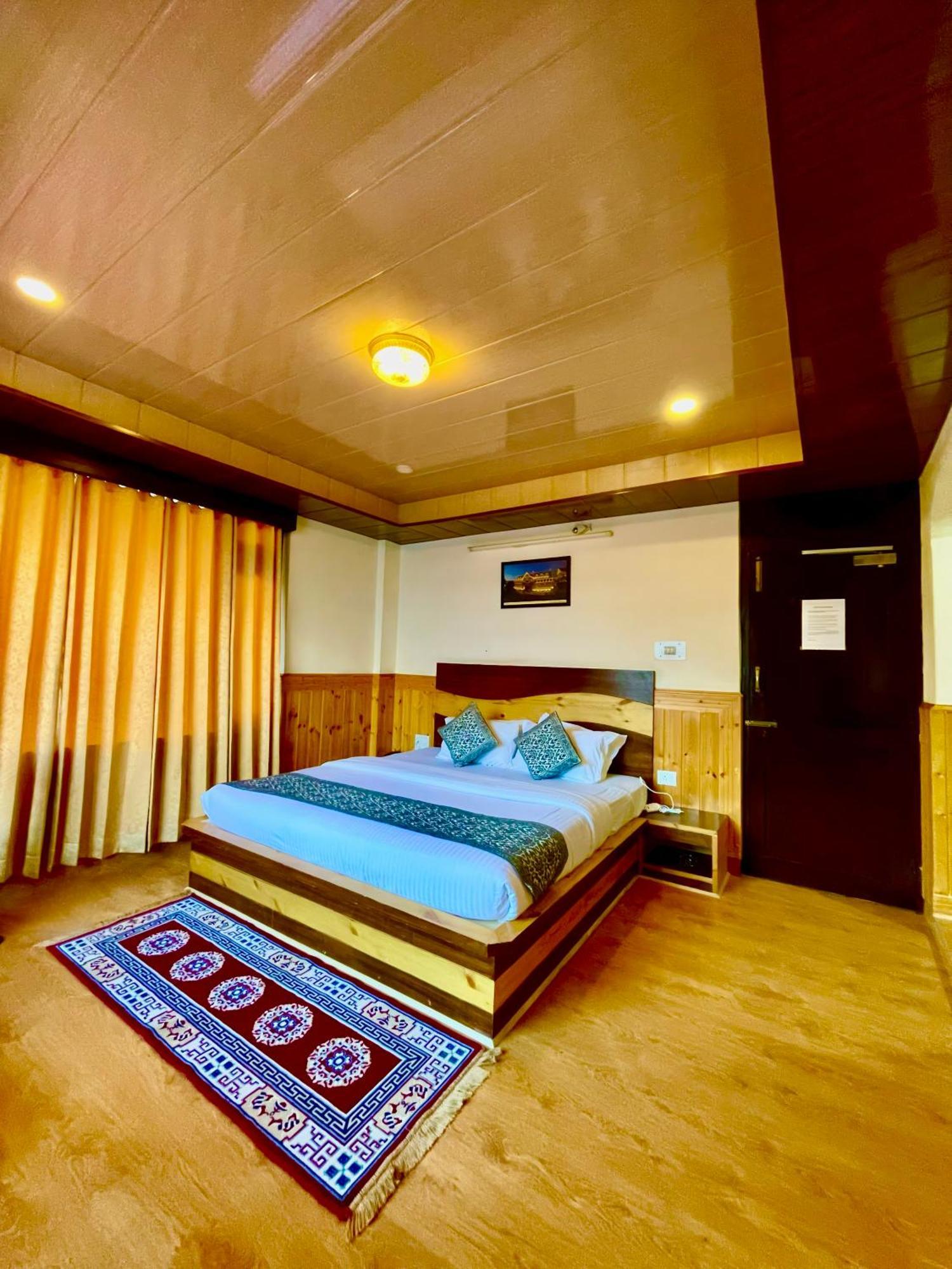 Hotel Rollingrang Кальпа Экстерьер фото